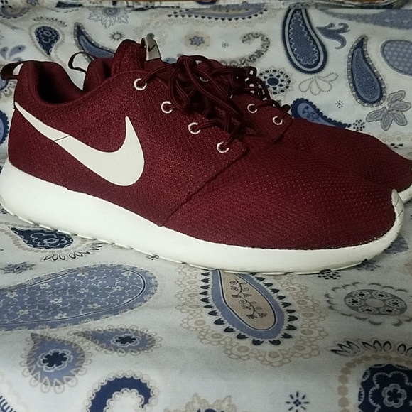 Nike Other - NIKE Roshe